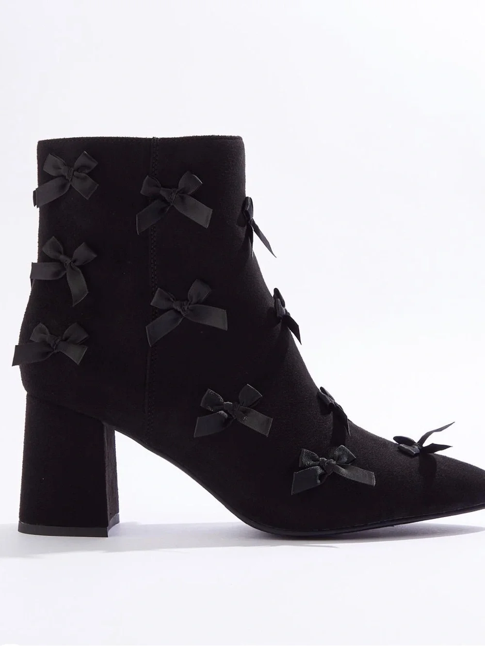 N/A chic black